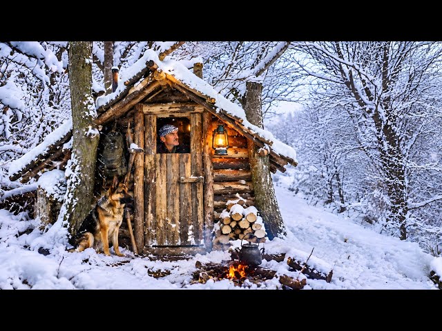 SNOW CAMPING _ Survival in deep snow_Secrets of Survival _ Survival camping in heavy snowfall