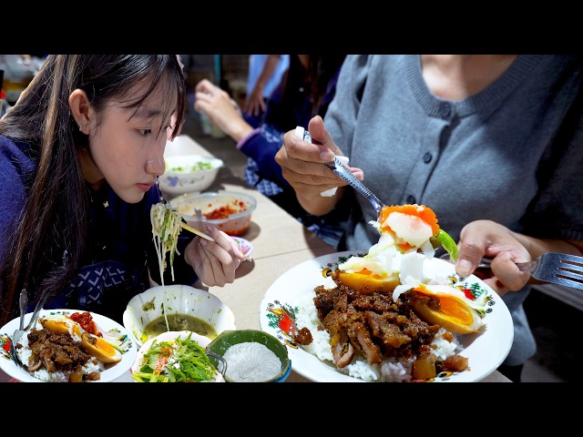 Cheap Breakfast In Phnom Penh - $2 For Pork Rice & Nom Banjok @ Boeng Tompun Market