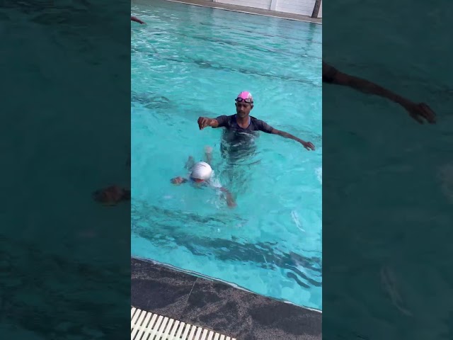 🌊 Another day,another swimming lesson!Learning little by little,getting better every day!💙✨#viral