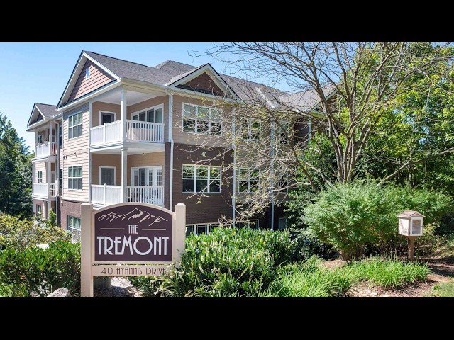 Virtual Walkthrough - 40 Hyannis Drive, Unit 203, Asheville, NC 28804