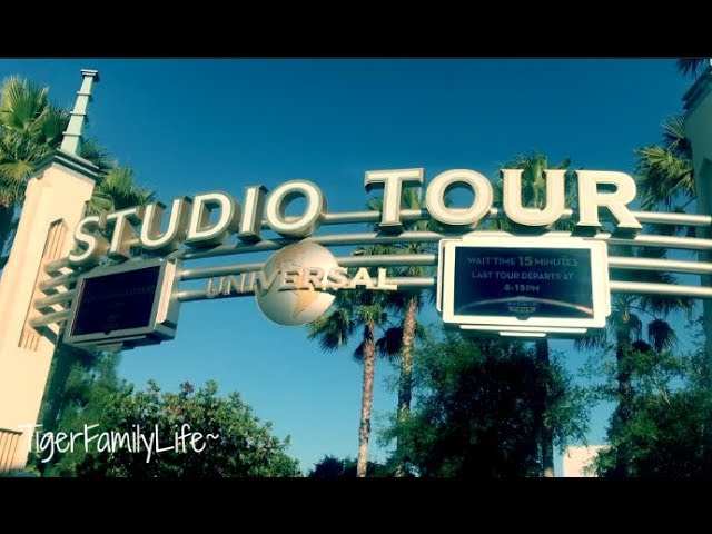 UNIVERSAL STUDIOS TOUR HOLLYWOOD CALIFORNIA