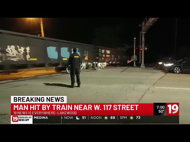 Man hit by train on Cleveland, Lakewood border