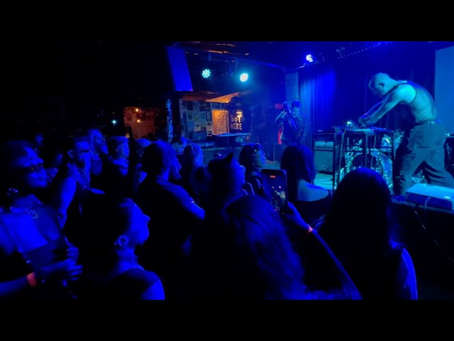 Sleek Teeth - "Powerless (live at Crowbar on October 2, 2025)"