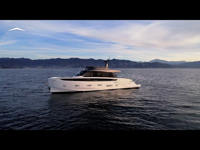 Azimut Seadeck 7 Walkthrough | Eco-Friendly Luxury & Fun Island 🌿