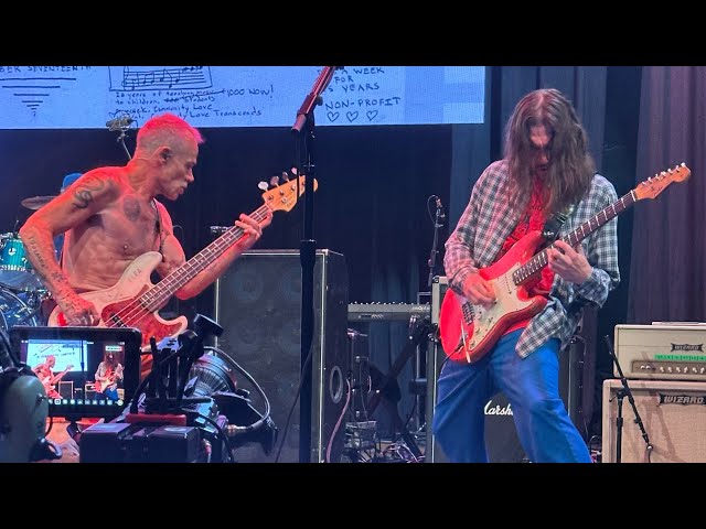 RED HOT CHILI PEPPERS "Black Summer" live at the Hollywood Palladium 10/17/2026. #RHCP