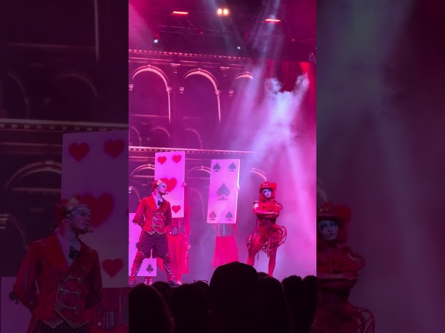 Queen, Alice in Wonderland Circus Theatre #dance #fun #act #circustheatre #circus #queen #cards