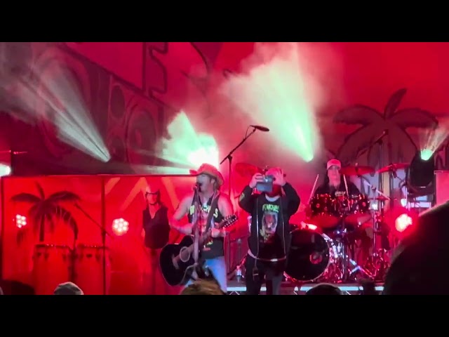Brett Michaels Every Rose Has It’s Thorn 10/14/2023 Rusty Reel Lake Jam