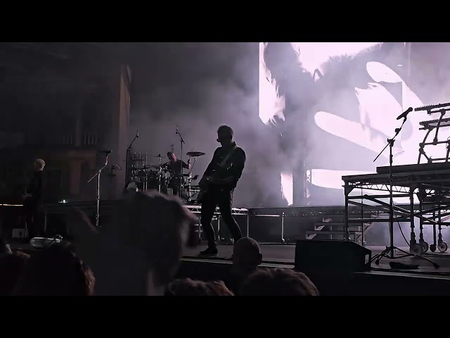 Pendulum - Self vs Self (ft. in flames) - Live @ Piece Hall, Halifax - 4K 60fps