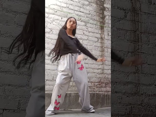 Chhote Chhote Peg 🍻❤️‍🔥 | #dance #ytshorts #viralvideo Like ✨ and life dance....