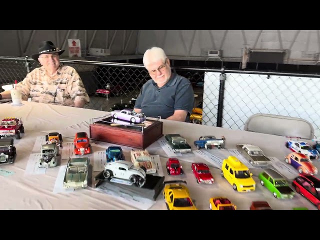 Model Car Show Sacramento Autorama ;-)  Welcome to the customikes Experience !