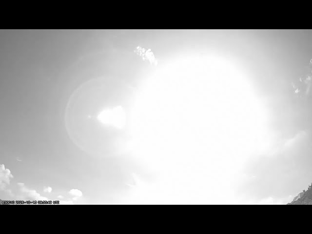 ES001G Timelapse Daylight Contrails 20261013