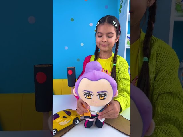 🚦🛑 Stop, Wait, Go! DIY Traffic Light & Road Safety! 🚗 #kids #shorts