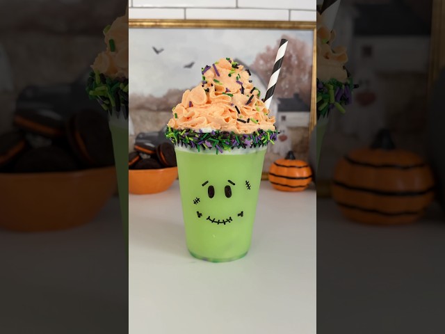 Franken Float 💚 #FrankenFloat #halloween #HalloweenDrinks #SpookySeason #HalloweenRecipes
