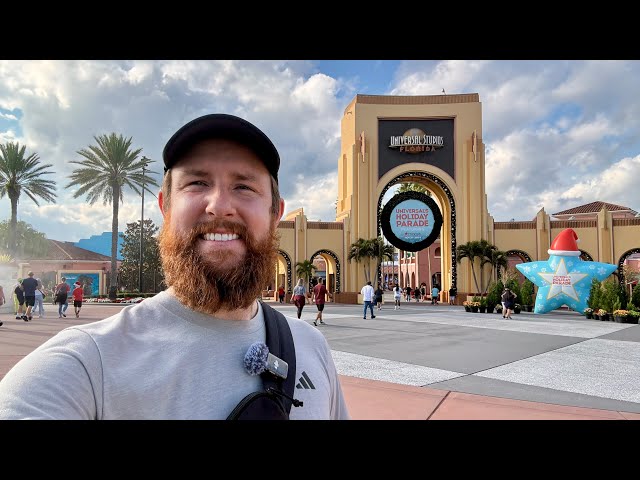 How Crowded is Universal Studios in December?