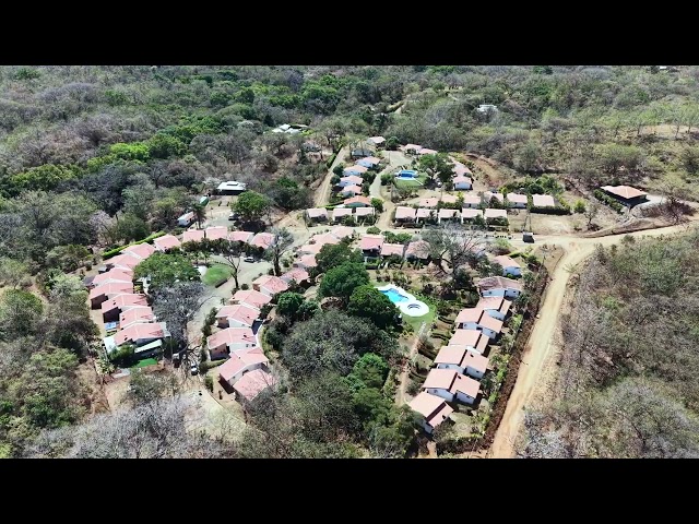 Flying over Playa Lagarto Eco Development [4K] 3min