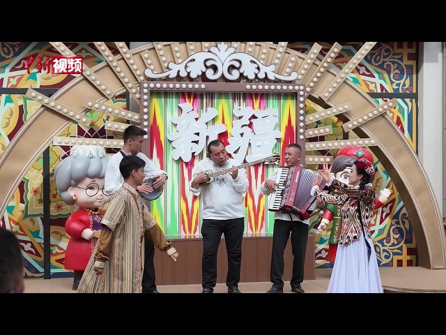 Exploring the Vibrant Everyday Life at the Xinjiang International Grand Bazaar During the Nationa...