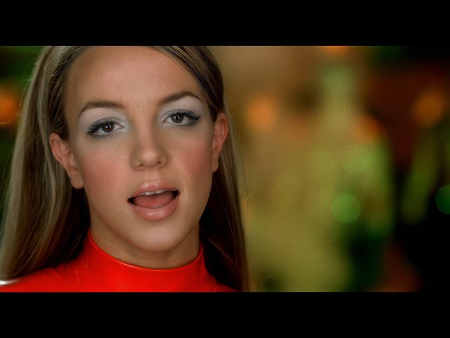 Britney Spears - Oops! I Did It Again (Incredible 4K Remaster 60 FPS)