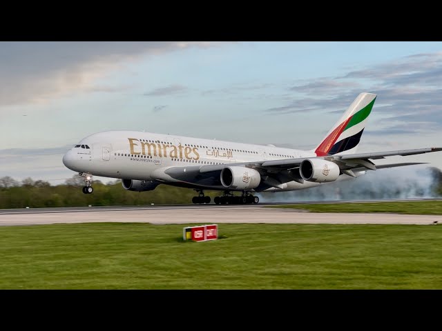 Airbus A380-842 Emirates landing at Manchester Airport 