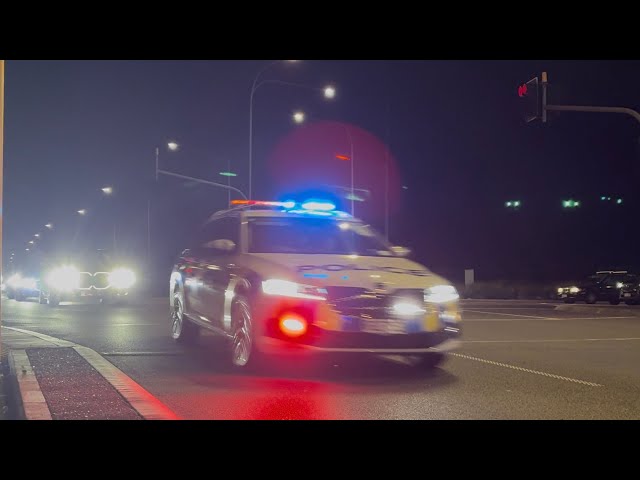 High Security | New Zealand Police Motorcade for Indian Prime Minister Narendra Modi. (x3)