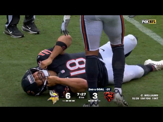 Caleb Williams COLLAPSES with GRUESOME Non-Contact Leg Injury
