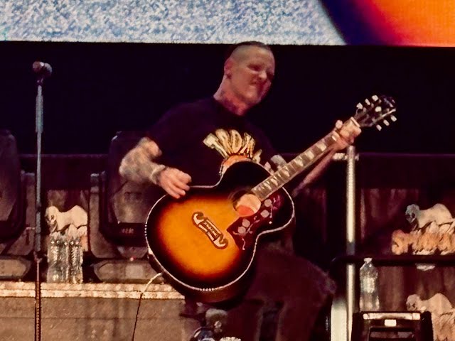 COREY TAYLOR  (SLIPKNOT) – SPIT IT OUT  [Acoustic Live @ Spookala 2025 Tampa, Florida]