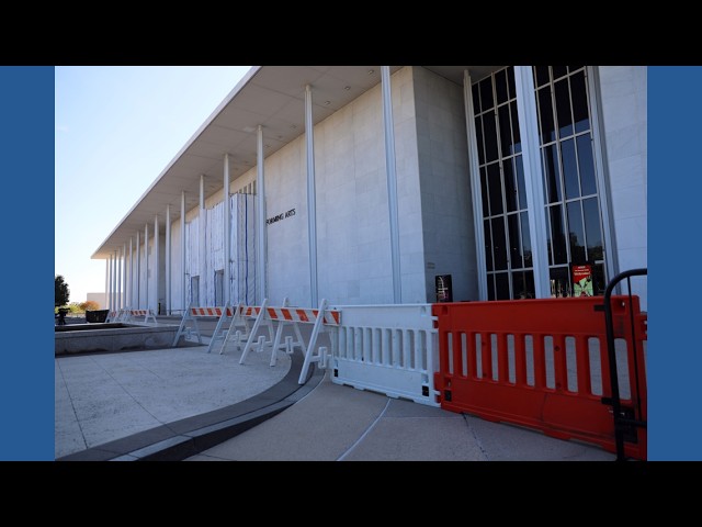 Live: 'Hands Around the Kennedy Center' Rally