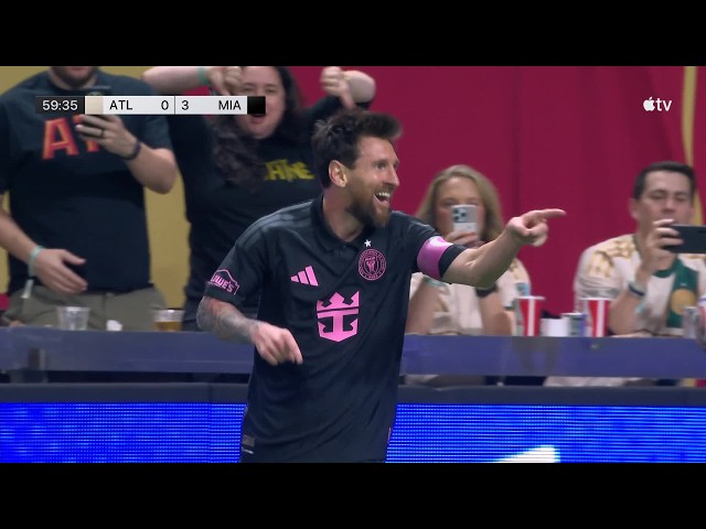 Suárez Sets Up Messi, Who DANCES Through the Defense to Score!